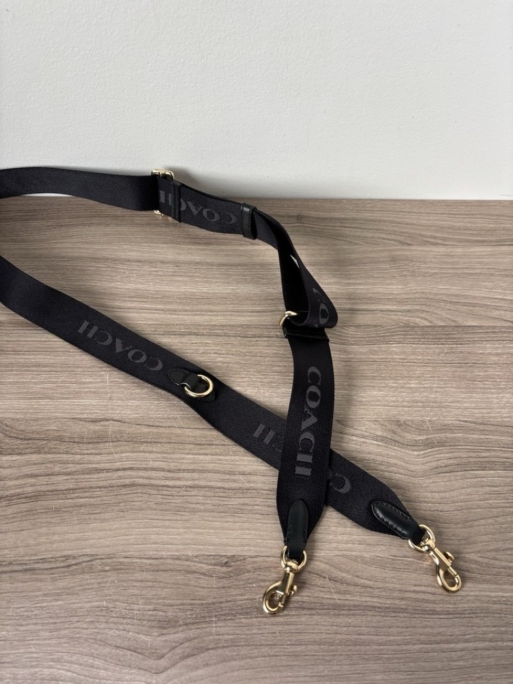 Coach *Strap Only* Black / Gold Print Coach Authentic ❤️